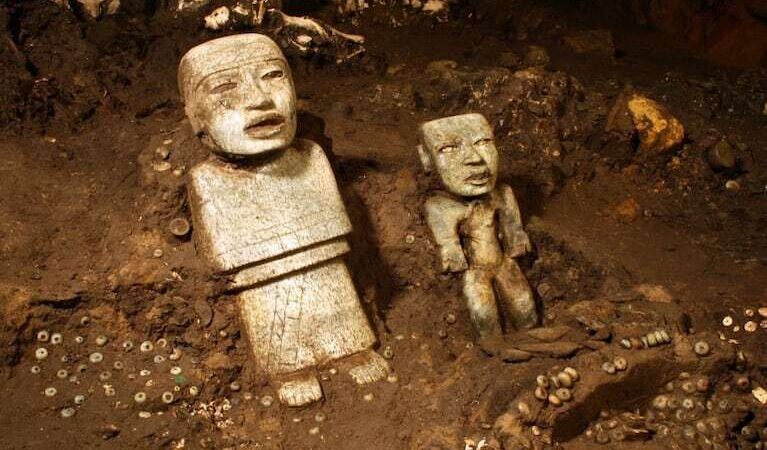 Ancient Teotihuacan Tunnel Reveals Thousands of Ritual Objects and Possible Royal Tombs